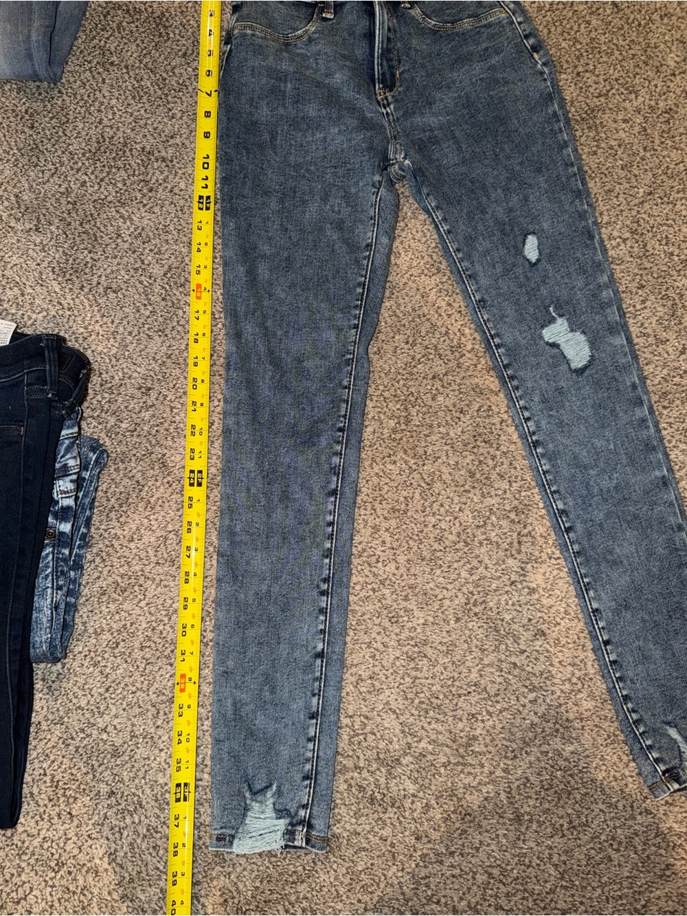 Old Navy Women's Washed Gray Skinny Jeans with Distressed Detail